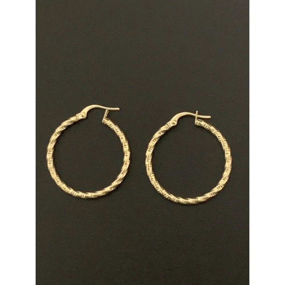 18K Gold Hoop Earrings - Picture 1 of 10